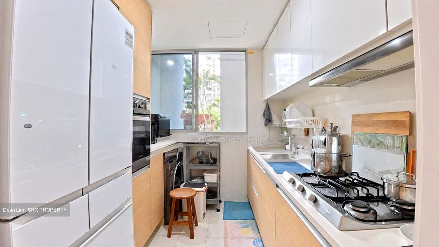 Sea Esta (D18), Condominium #623157981